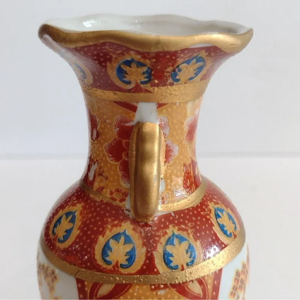 Vintage Antique Chinese Porcelain Gold Gilded Ornate Bud Vase Urn Marked